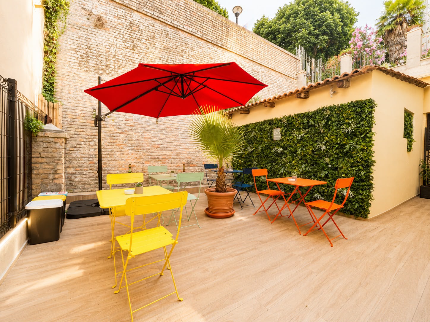 Il cortile di Aloha B&B 1